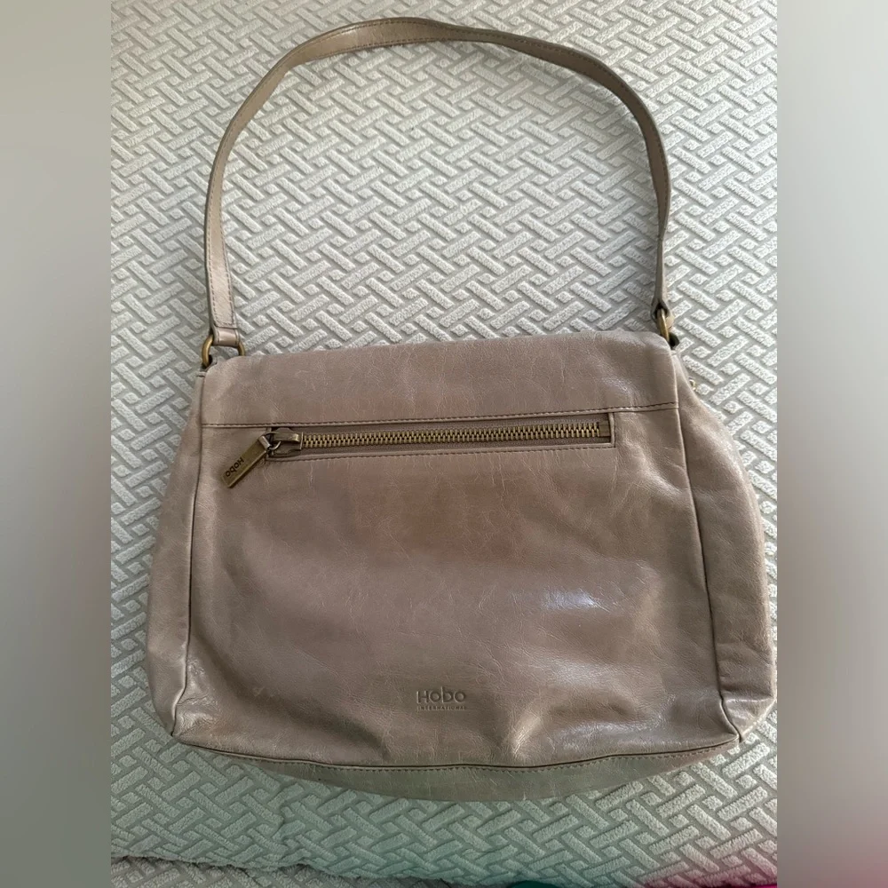 HOBO International Gray leather fold over kiss lock bag - Picture 5 of 5